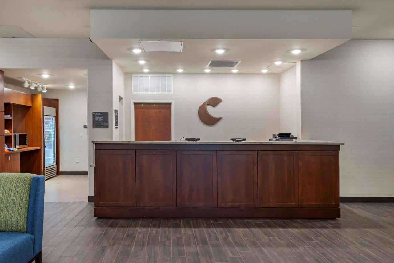 Comfort Suites Ньюнан Екстер'єр фото